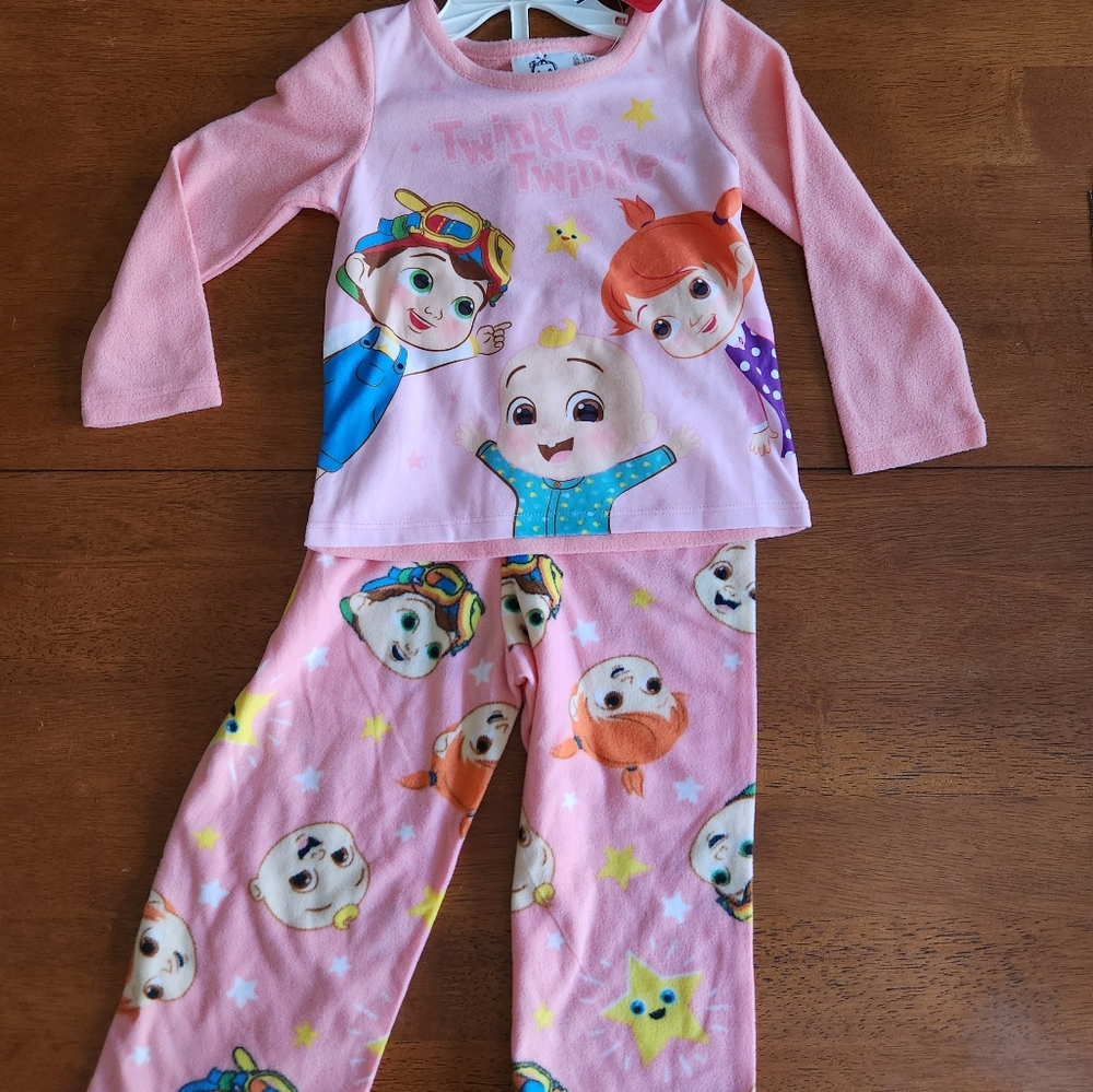 2 Piece Girl's Cocomellon Pajamas